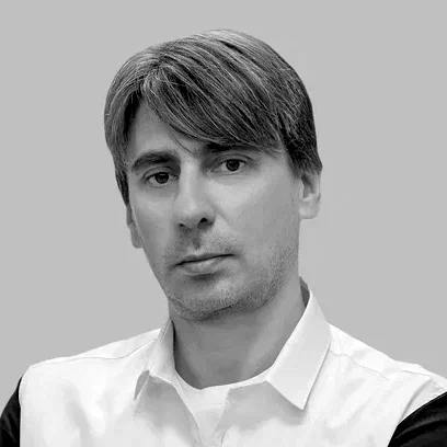 Роман Емельянов