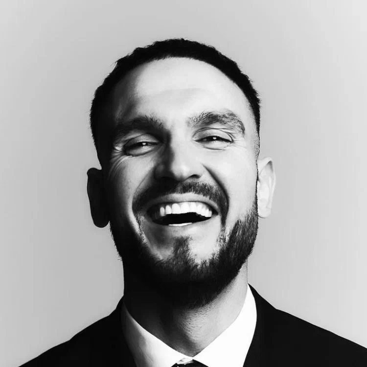 Артем  Карисалов