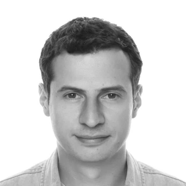 Максим Перлин