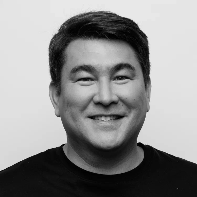 Азамат Мусагалиев